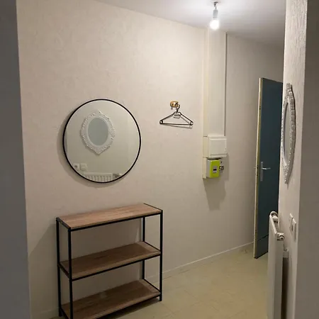 Appartement Apparemment Confortable Et Lumineux